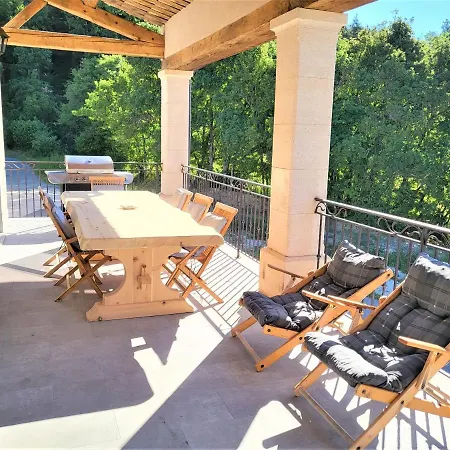 Villa Avec Piscine Chauffée à L'année